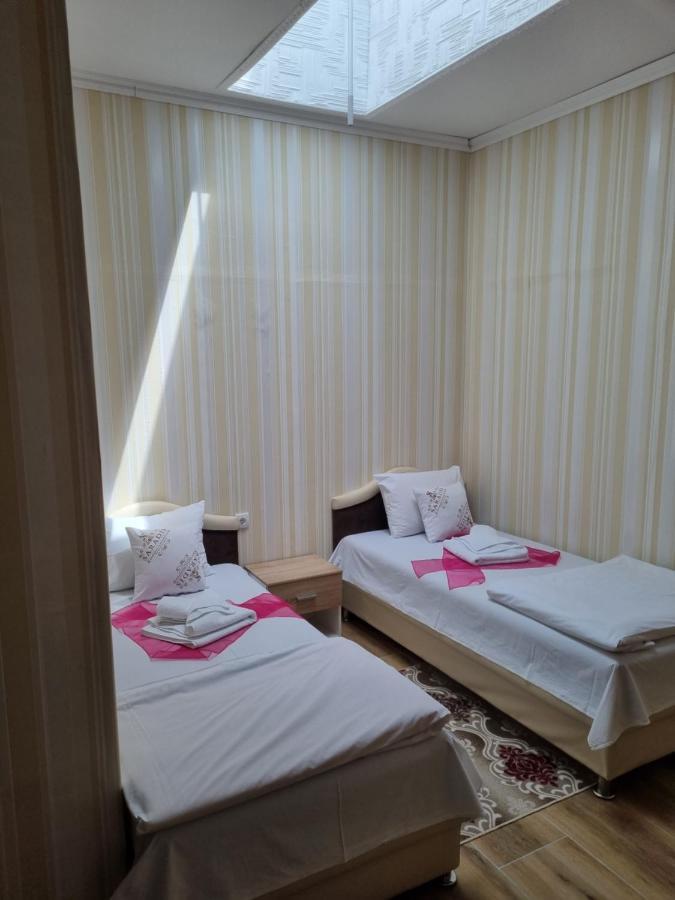 Garni Hotel Saradis ครูเชวัซ ภายนอก รูปภาพ