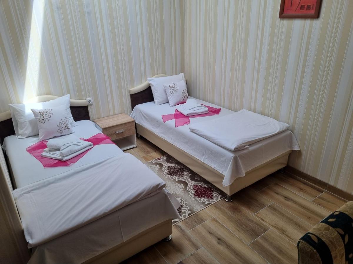 Garni Hotel Saradis ครูเชวัซ ภายนอก รูปภาพ