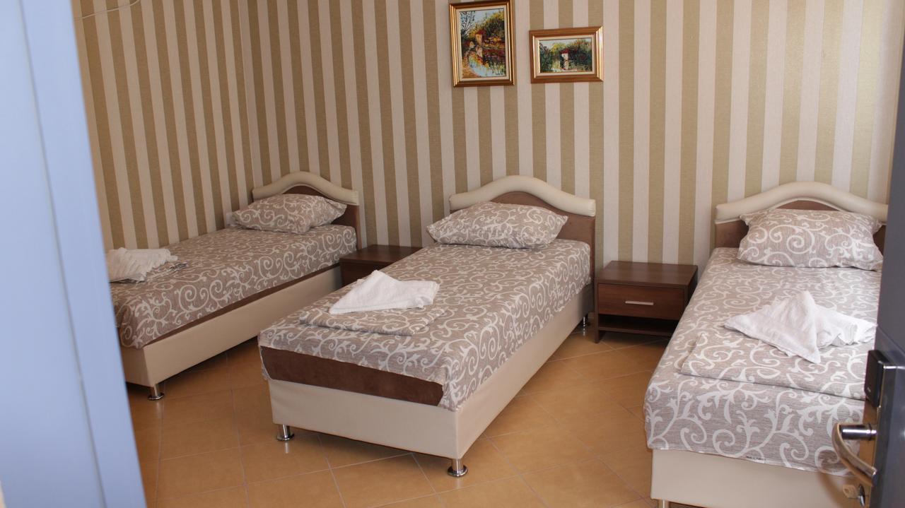 Garni Hotel Saradis ครูเชวัซ ภายนอก รูปภาพ