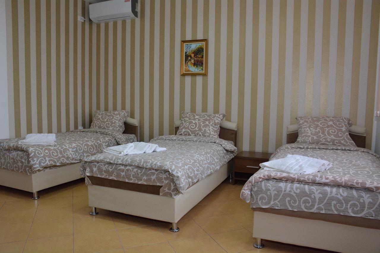 Garni Hotel Saradis ครูเชวัซ ภายนอก รูปภาพ