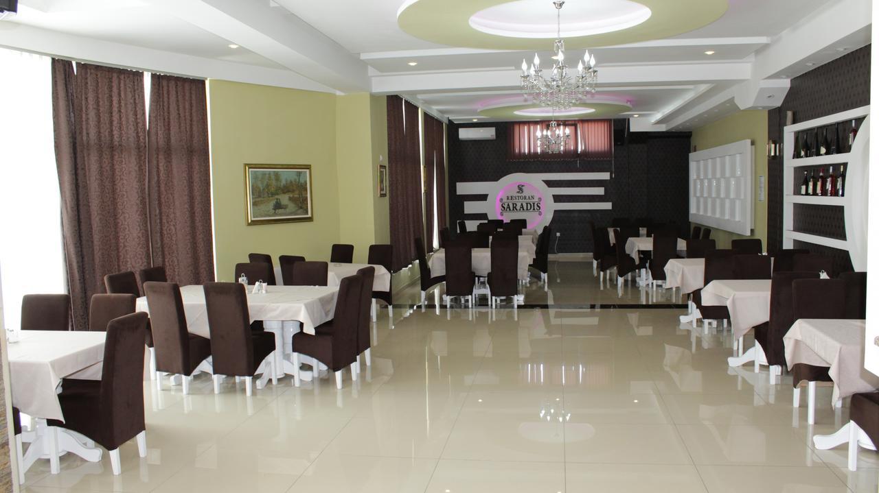 Garni Hotel Saradis ครูเชวัซ ภายนอก รูปภาพ
